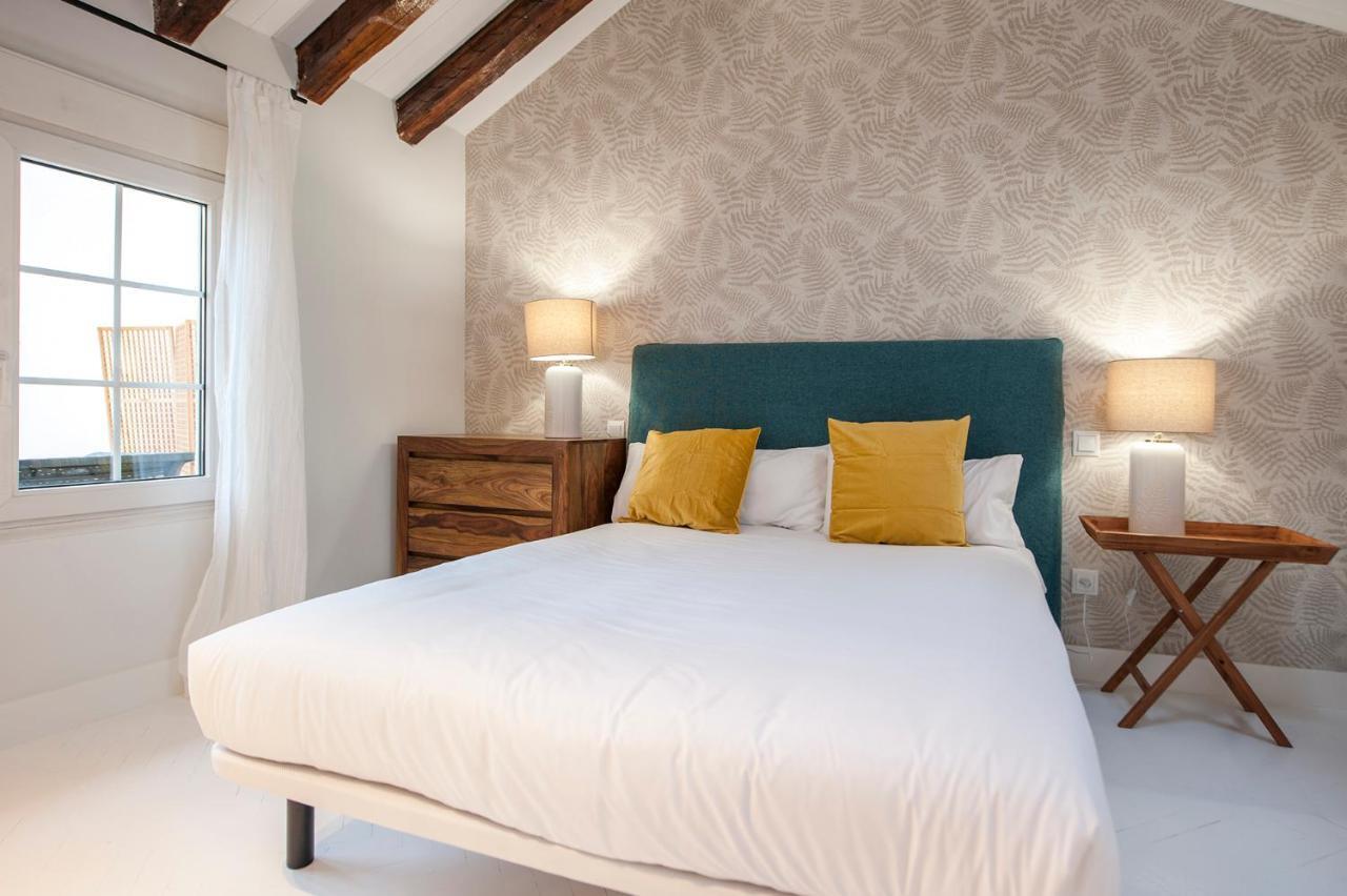 Apartamento ático Infantas I *